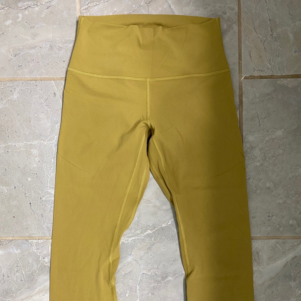 ⁉️⁉️Align Lululemon Crops Yellow⁉️⁉️